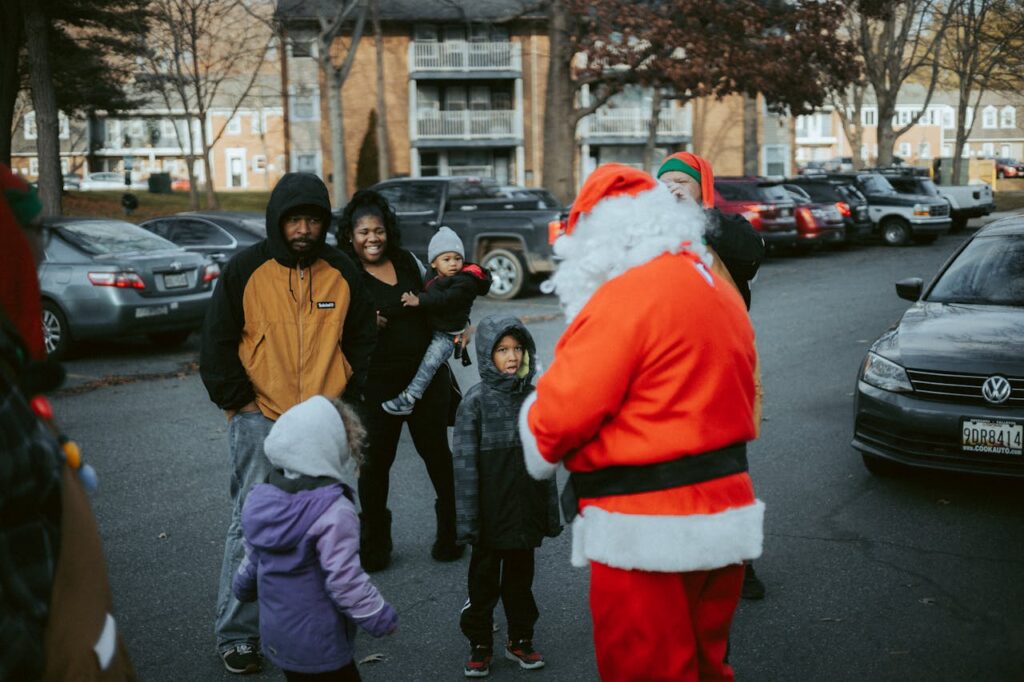 Santa Claus with Family // Healthier Veterans Today