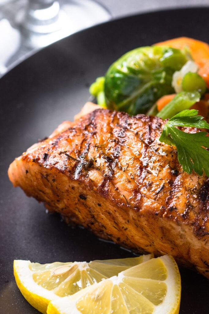 Baked salmon with vegetables // Healthier Veterans Today